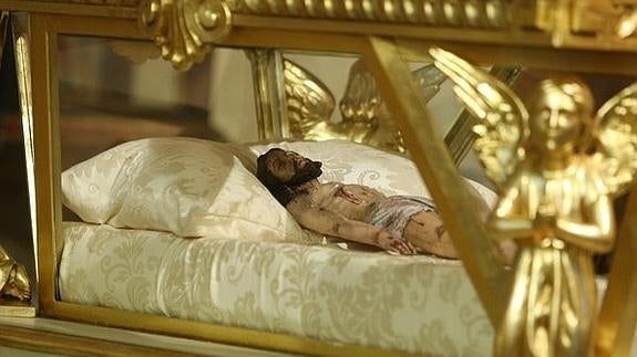 La Semana Santa de Cacabelos incorpora a sus procesiones las nuevas imágenes de la Santa Urna y San Juan