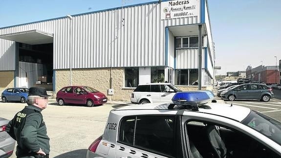 Golpean al gerente de una empresa de Los Villares para robarle un maletín