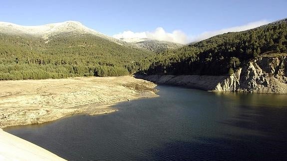 El abastecimiento futuro a Los Ángeles de San Rafael, pendiente de El Tejo