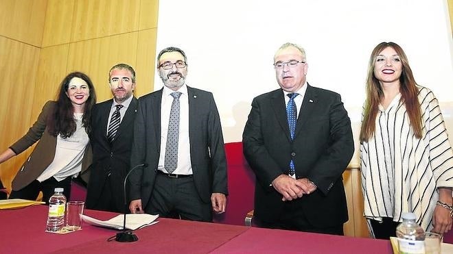 La AVT censura a Rajoy por tratar a las víctimas como simples «expedientes»