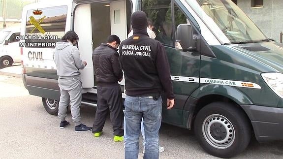 Desarticulada una banda que robaba en el interior de viviendas de Castilla y León