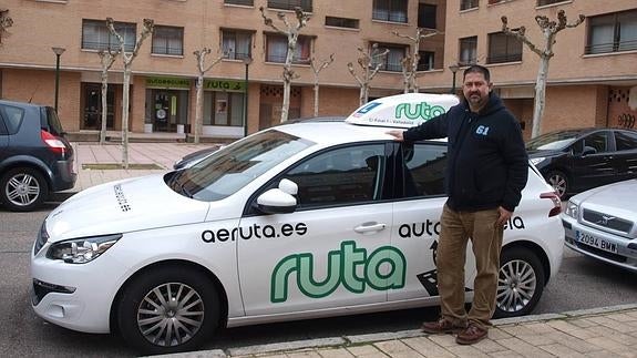 El profesor en paro que abrió su propio centro de formación de conductores