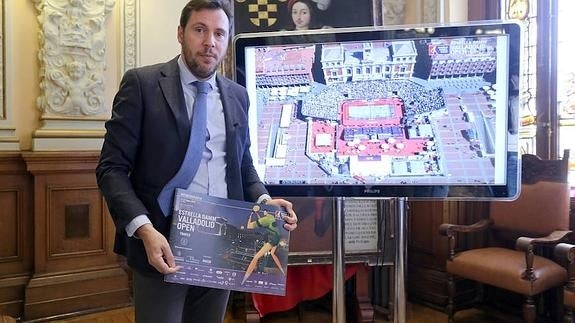 Puente decide mantener el pádel en la Plaza Mayor, con grada para 500 espectadores más
