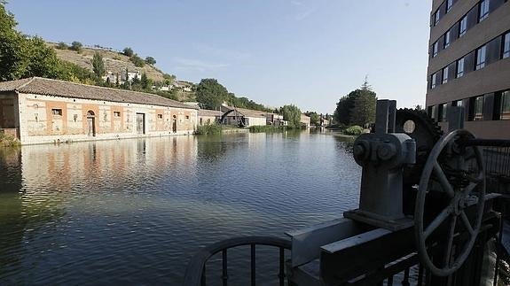 El Ministerio abre procedimiento para la concesión de cinco inmuebles en la Dársena del Canal de Castilla