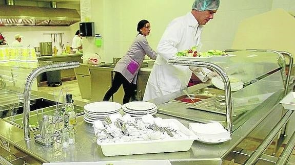 El comedor social se ve de nuevo abocado al cierre por falta de financiación