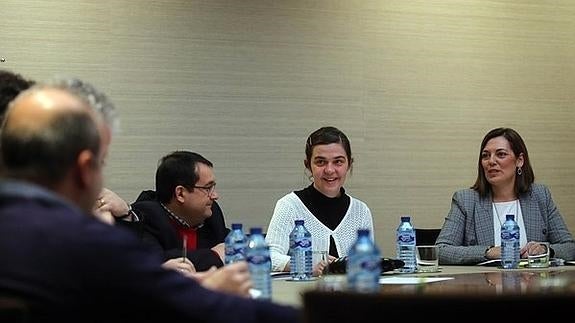 Las Cortes apoyan por unanimidad las medidas para el sector lácteo que se presentarán en la UE