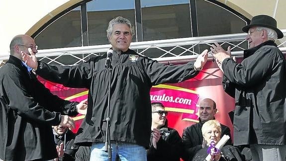 Agustín Bravo se lleva a Villada en su corazón