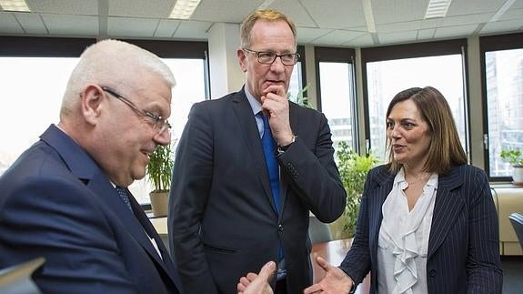 Milagros Marcos: «Gratifica que se incorporen medidas propuestas por Castilla y León sobre la leche»