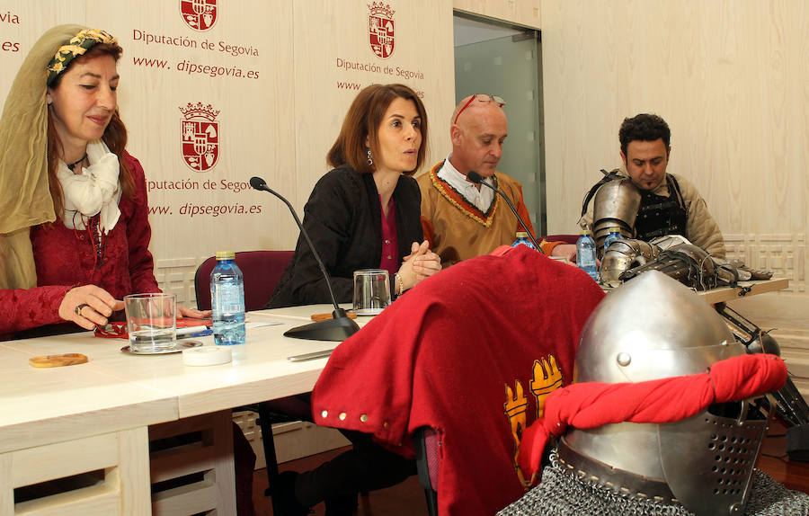 Los caballeros medievales se baten en Pedraza