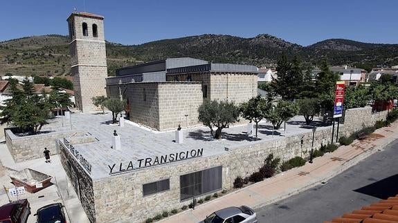 Twitter se fija en el original museo de Adolfo Suárez