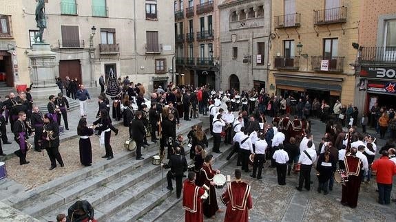 Las bandas cofrades se hacen oír