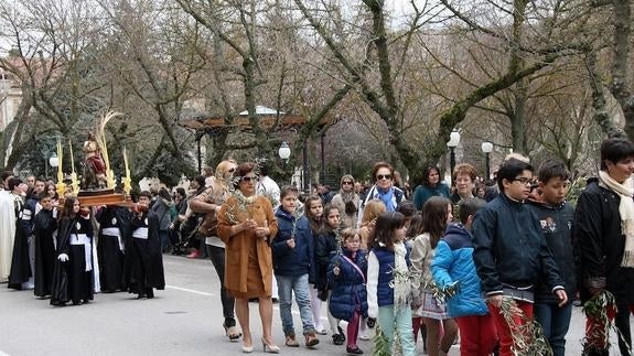 Bendición de ramos en San Francisco y paseo familiar hasta la Plaza Mayor de Cuéllar