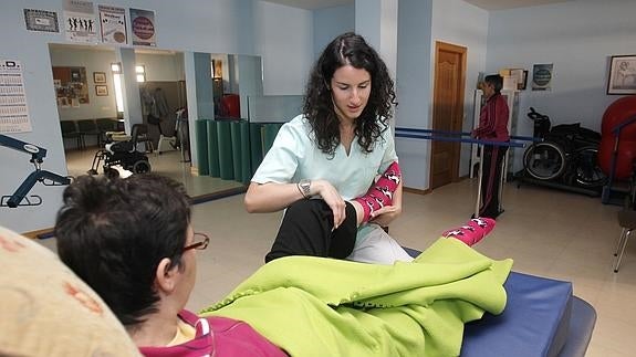 Bankia donará 8.885 euros a los pacientes de esclerosis múltiple de Palencia