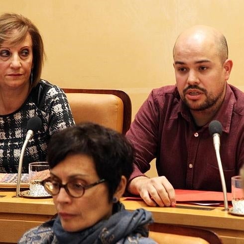 La Policía Local trata de identificar a la persona que llamó «rojo de mierda» al concejal de IU