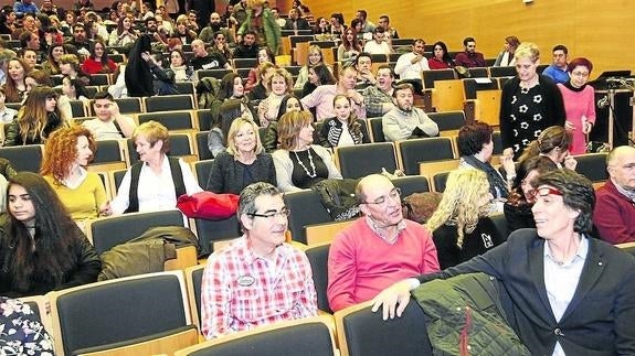 El pueblo gitano asegura que los prejuicios vienen por la ignorancia sobre su cultura