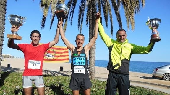 Javi Lozano se impone en los 100 Km del Maresme