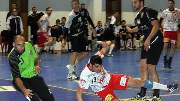 El Viveros Herol Nava juega su aplazado frente al Juanfersa Comunicalia
