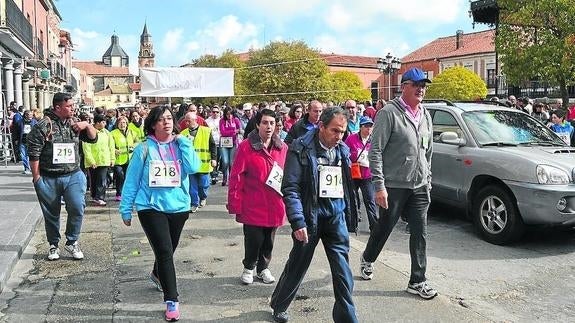 Peñaranda se entrega a la marcha solidaria de la asociación Acopedis