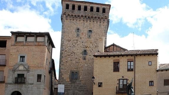 El fiscal quiere sentar en el banquillo a la cúpula de la Caja por hipotecar el Torreón