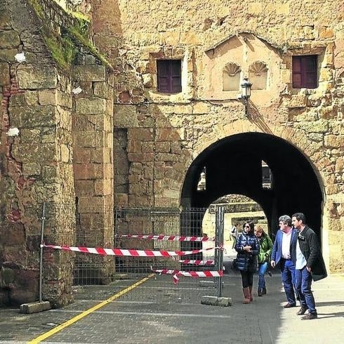 La ponencia de Patrimonio da luz verde a la intervención en los contrafuertes