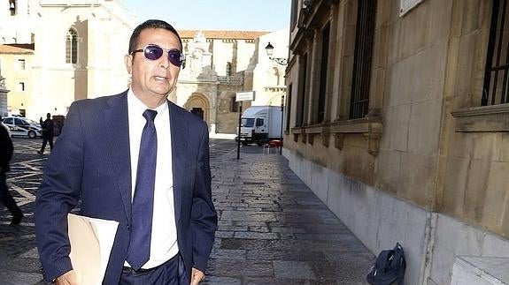 El juzgado de Instrucción acepta la querella del fiscal contra el abogado de Raquel Gago