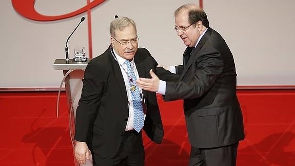 Herrera propone exportar el ejemplo negociador de Castilla y León