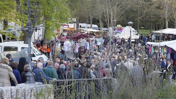 Palencia se rinde al sol y a los caracoles de San Marcos