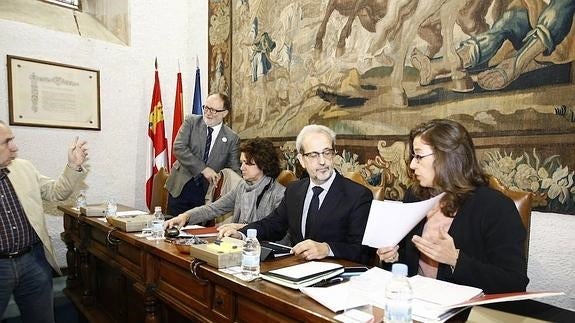 El rector de la Usal recibe la Orden del Sol Naciente concedida por el Emperador de Japón