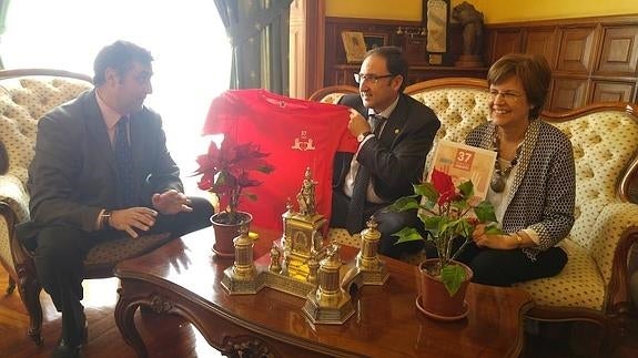 El alcalde de Palencia garantiza que conseguirá 12.000 euros en la Marcha de Aspanis