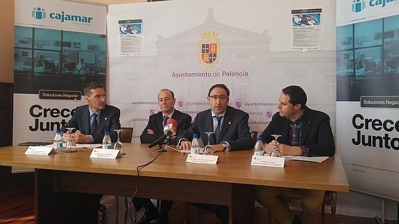El Ayuntamiento, Cajamar y la CPOE buscan fomentar las nuevas tecnologías en Palencia