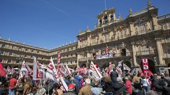Tirón de orejas sindical a los partidos por su fracaso en la lucha social