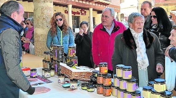 Astudillo vive su feria de artesanía