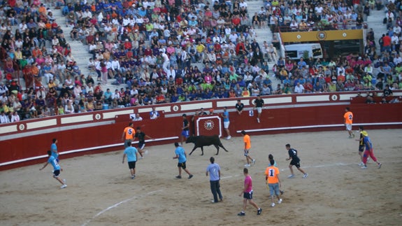 El PSOE de Arévalo ha solicitado al Concejal de Festejos la creación de un comité y registro municipal de peñas en la ciudad