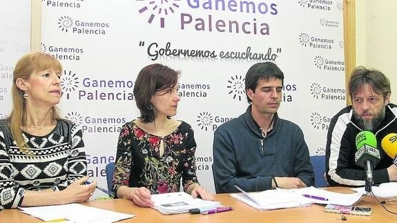 IU vota en Palencia para decidir si se unen a Podemos en las elecciones