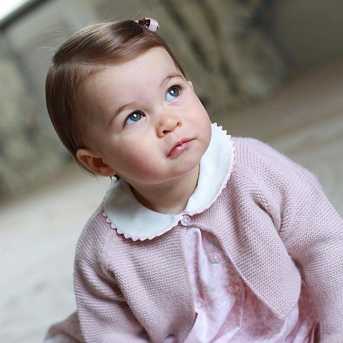 Un sonajero, valorado en 40.000 euros, para Carlota