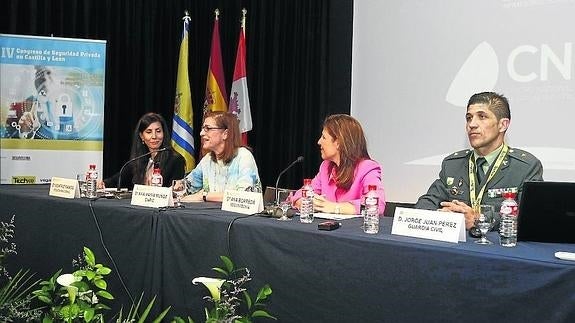 «En el Daesh son maestros en la utilización de las tecnologías»