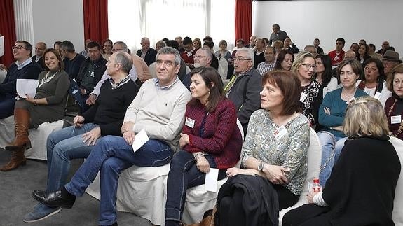 El PSOE de Palencia ratifica su desafío a Pedro Sánchez