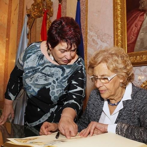 Carmena: «Es más lo que Madrid se nutre de Segovia que al revés»