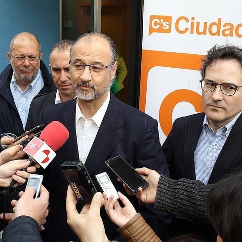 «Las mayorías no van a volver», advierte el portavoz de Ciudadanos en la región