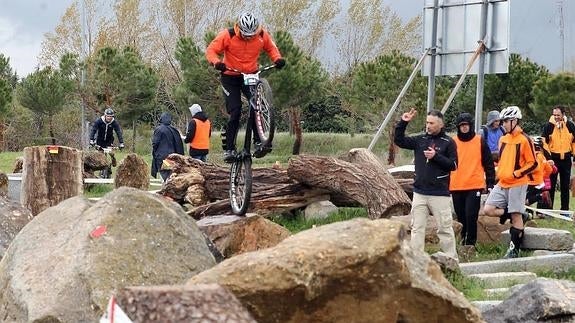 El espectáculo del trial llega a Segovia