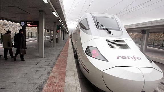 Comienza a recuperarse la circulación de los Ave entre Segovia y Valladolid