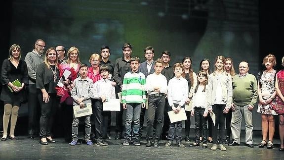 La Asociación de Vecinos de Parque Alameda descubre otros cinco jóvenes Talentos