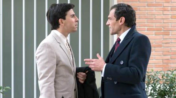 El Rondeño presiona a Ángel para que se someta a sus caprichos