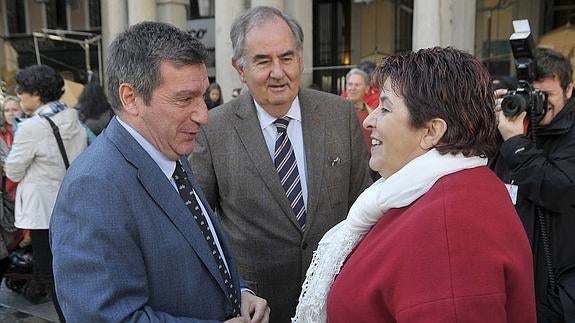 El alcalde de Atenas destaca la contribución de Segovia a «la idea europea»