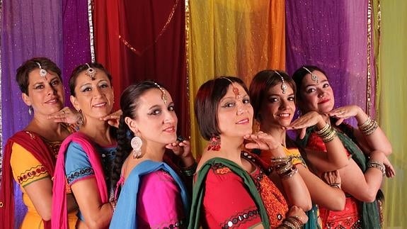 Coca bailará danzas del mundo en solidaridad con los refugiados de Lesbos