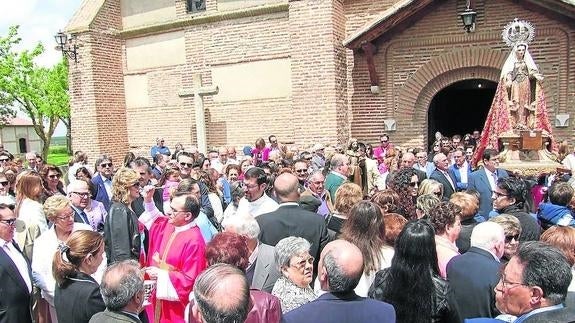 Cantalapiedra recupera la típica misa de la Virgen de la Misericordia