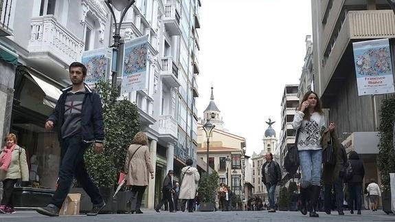 La Mesa del Comercio de Valladolid propone reducir a doce al año la apertura de festivos en 2017