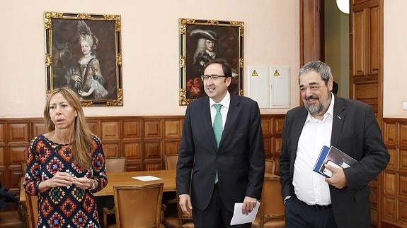 Carmen Álvarez, Blanca Sarasua y José Corredor-Matheos participarán en los Encuentros con la Poesía de Palencia