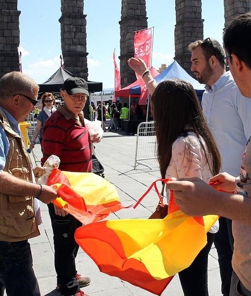 Nuevas Generaciones quiere vestir Segovia de rojo y gualda