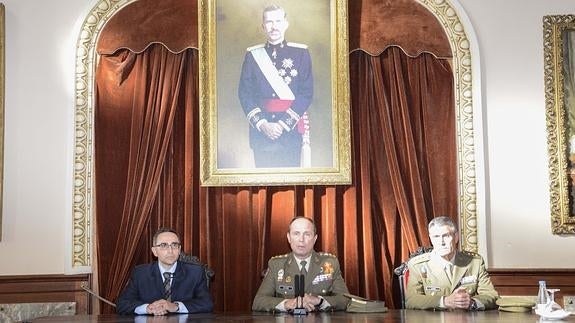 Belloso inicia con una conferencia los actos de la Semana de las Fuerzas Armadas